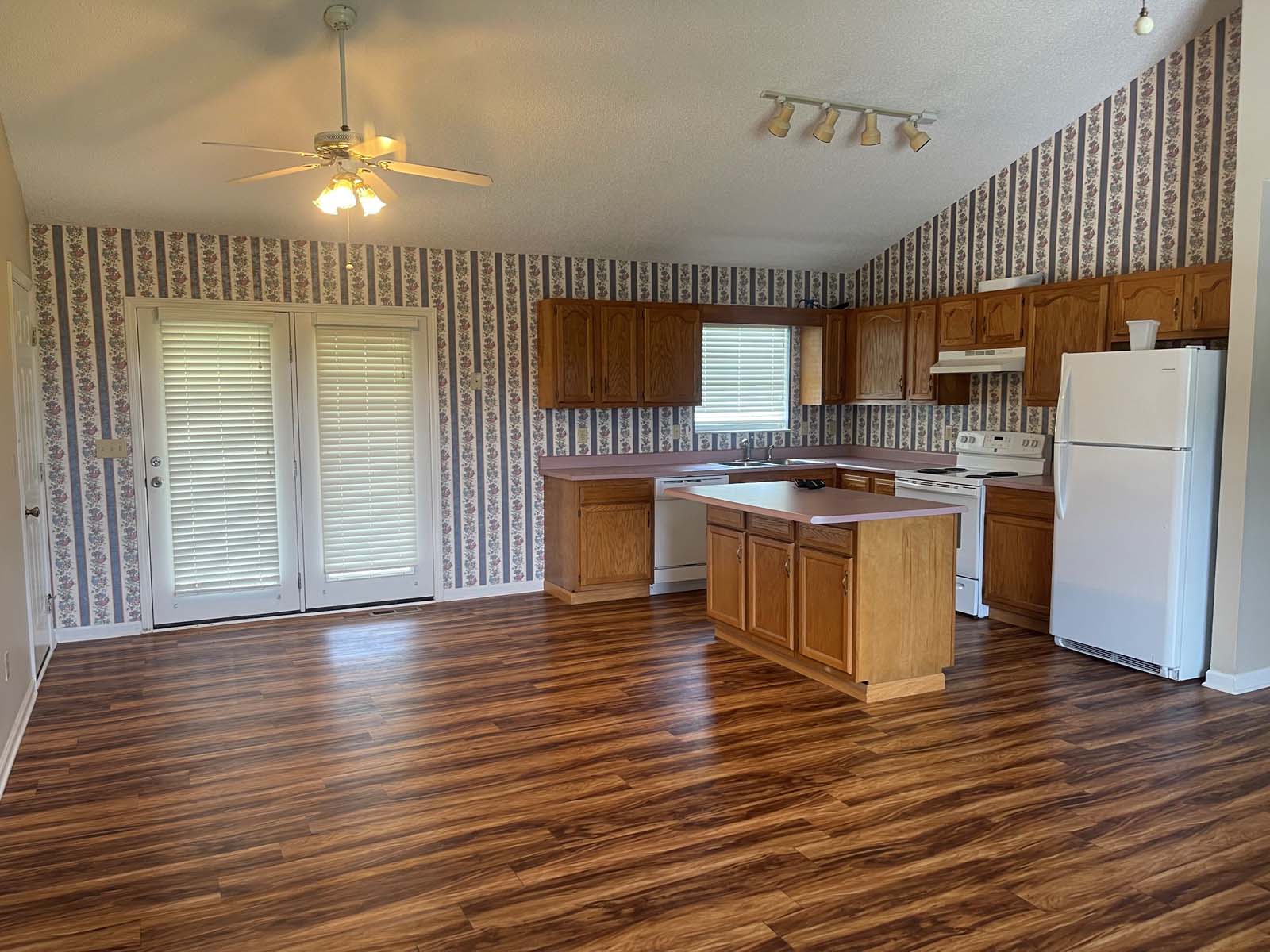 Hwy S Kitchen Dining Room